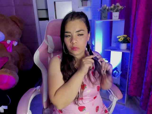 LianyTaylor webcam