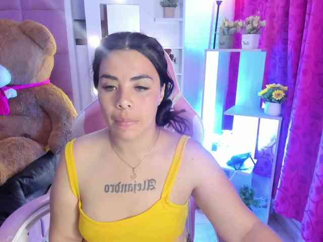LianyTaylor webcam