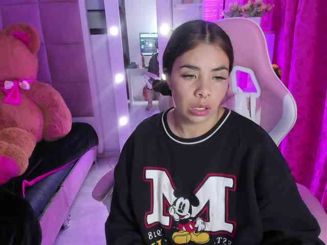 LianyTaylor webcam