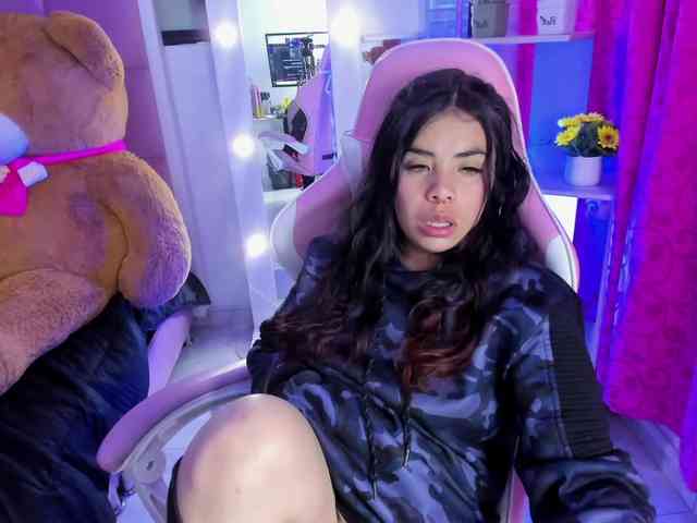 LianyTaylor webcam