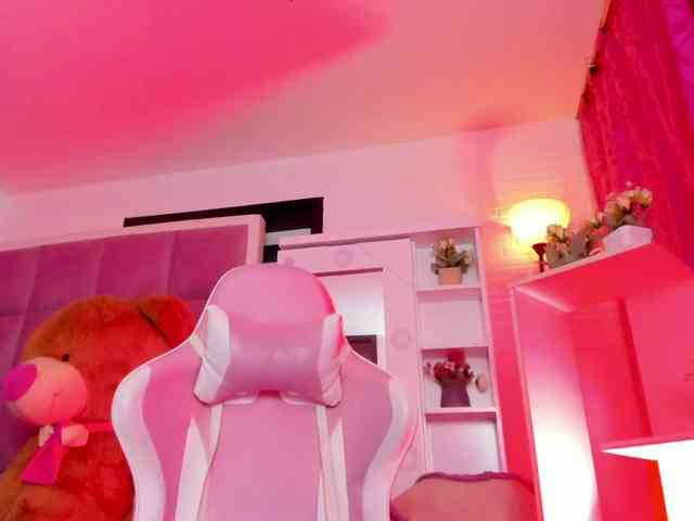 LianyTaylor webcam