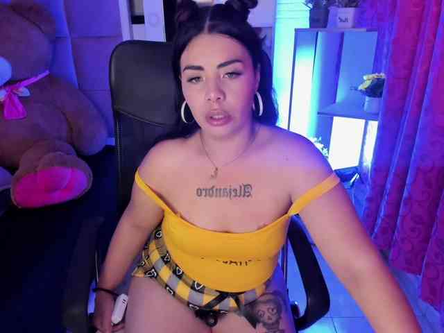 LianyTaylor webcam