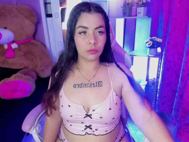 LianyTaylor webcam