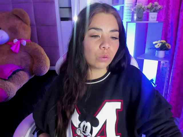 LianyTaylor webcam