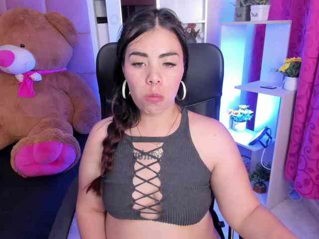 LianyTaylor webcam