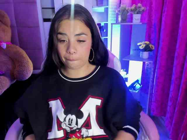LianyTaylor webcam