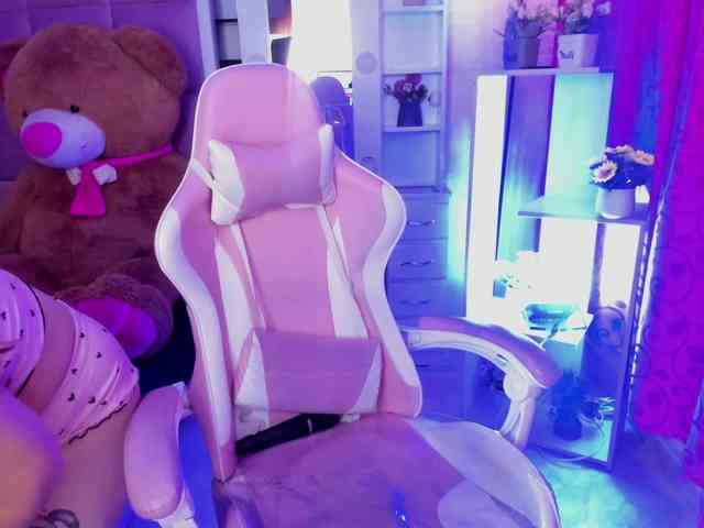 LianyTaylor webcam