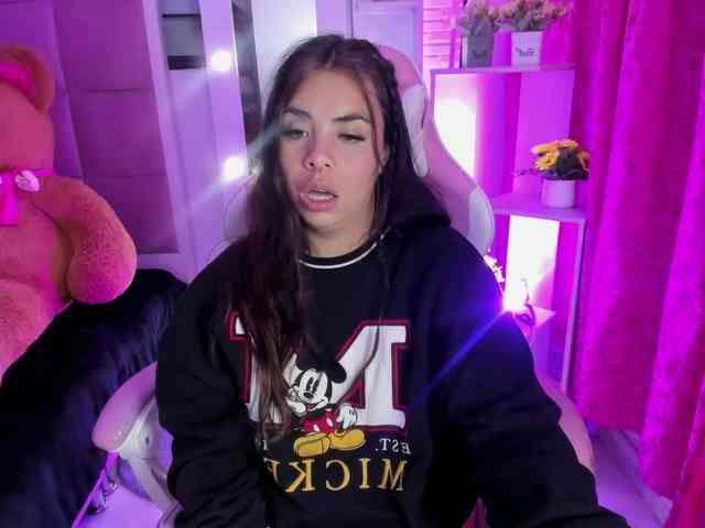 LianyTaylor webcam