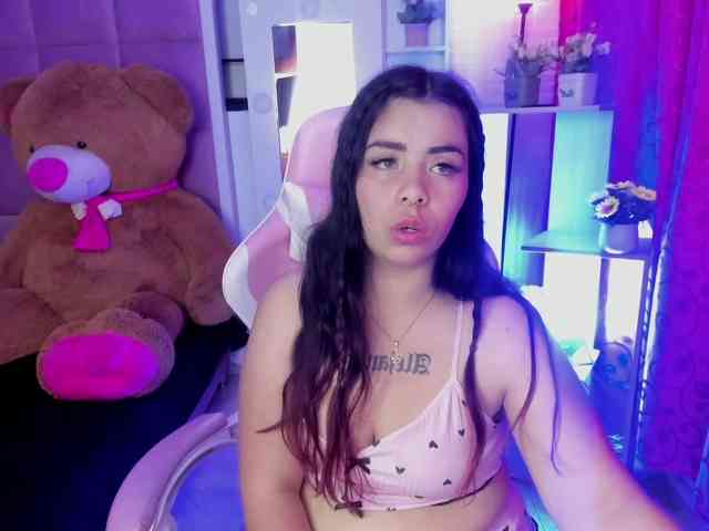 LianyTaylor webcam
