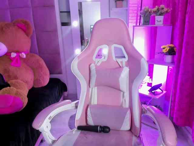 LianyTaylor webcam