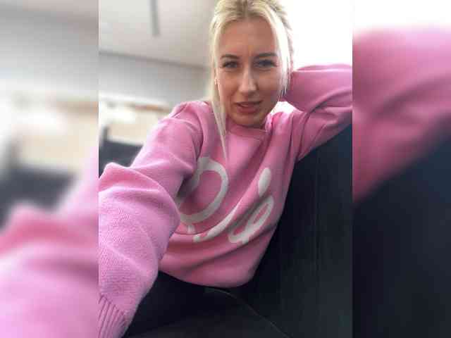 Model: LikaSex