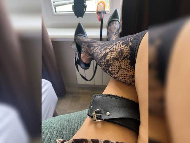 Queen-love live cam on BongaCams