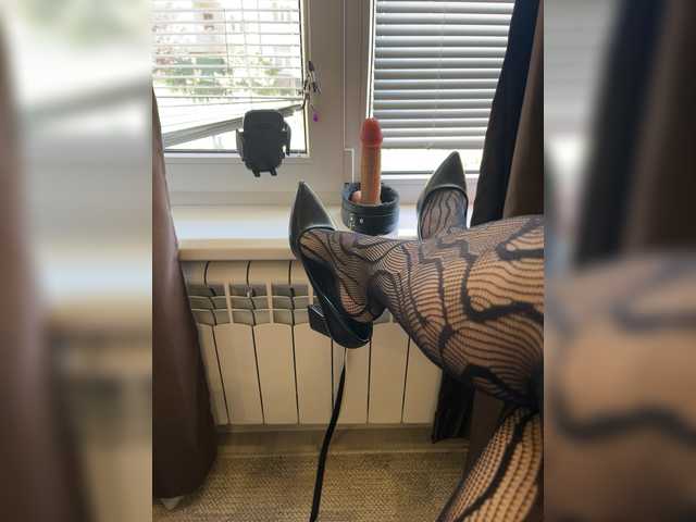 Queen-love live cam on BongaCams