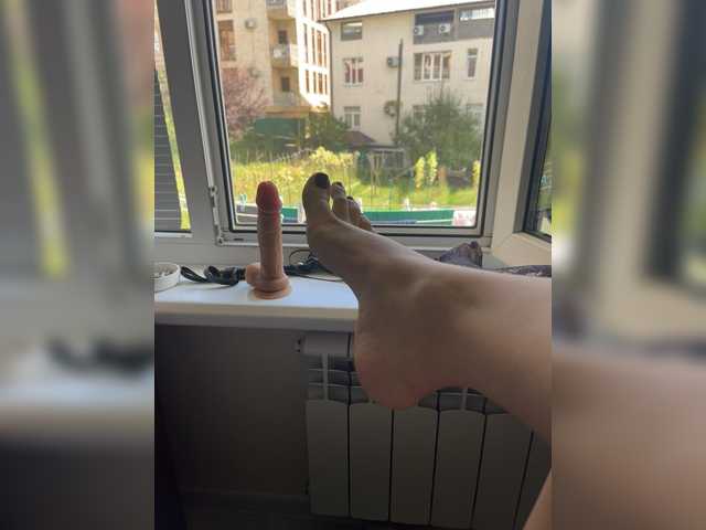 Queen-love live cam on BongaCams