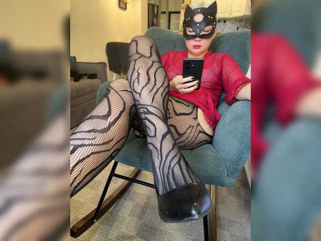 Queen-love live cam on BongaCams