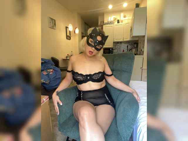 Queen-love webcam