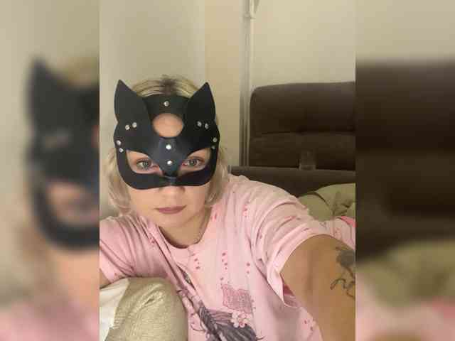 Queen-love webcam