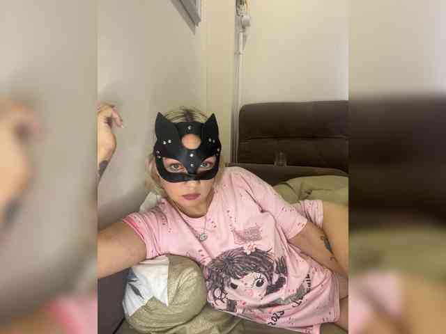 Queen-love webcam