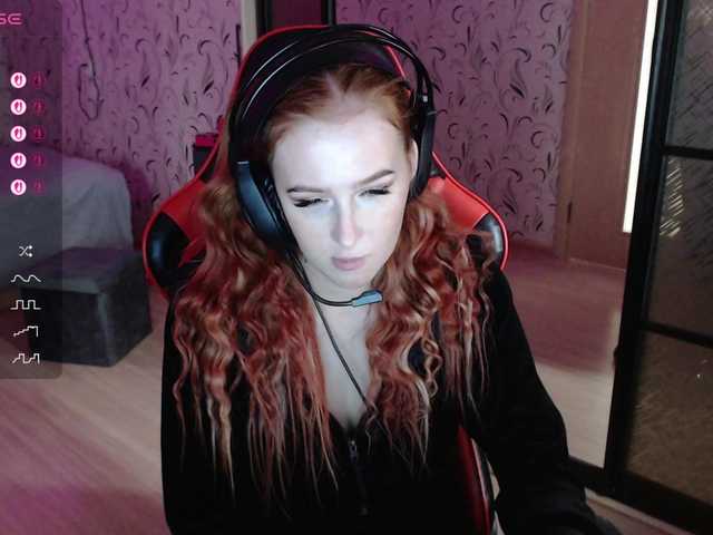 Lisichka4's BongaCams show and profile