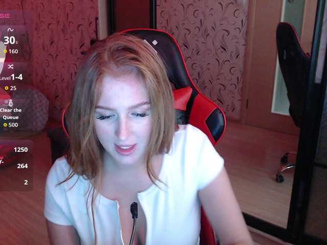 Lisichka4 live cam on BongaCams