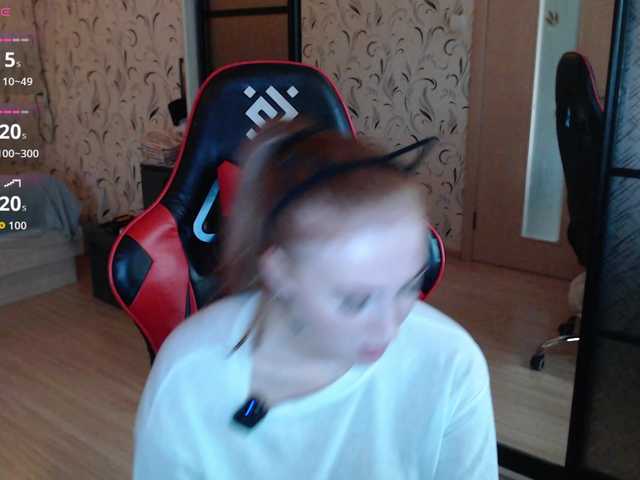 Lisichka4 live cam on BongaCams