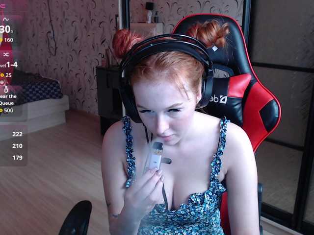 Lisichka4's BongaCams show and profile