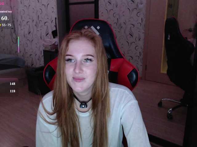 Lisichka4 live cam on BongaCams