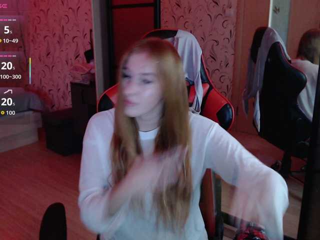 Lisichka4 live cam on BongaCams