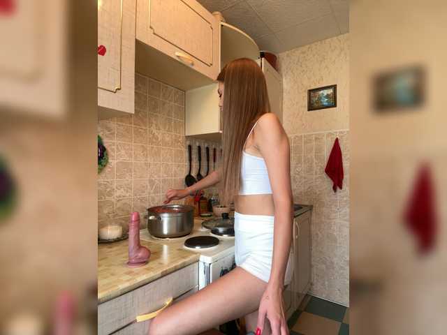 Kiki-77 live cam on BongaCams