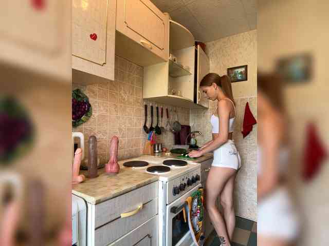 Kiki-77 Sex Cam Show