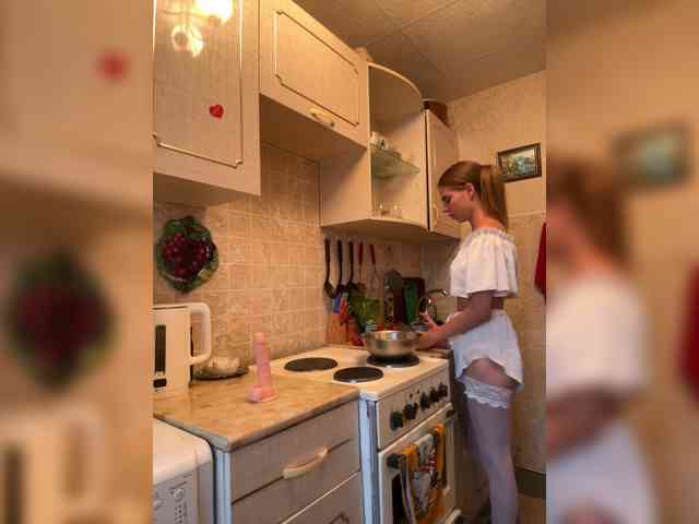 Kiki-77 webcam