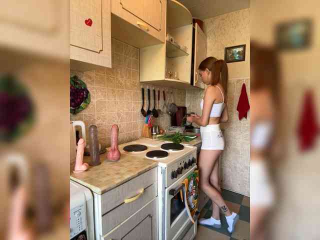 Kiki-77 Sex Cam Show