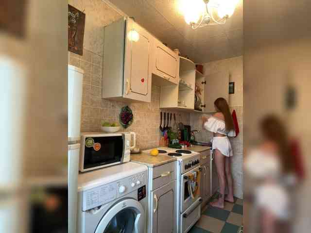 Kiki-77 webcam