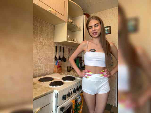 Kiki-77 Sex Cam Show