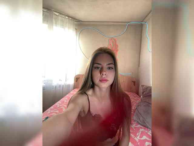 Kiki-77 webcam