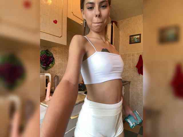Kiki-77 webcam