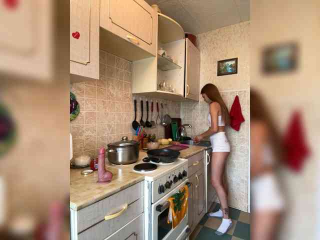 Kiki-77 webcam