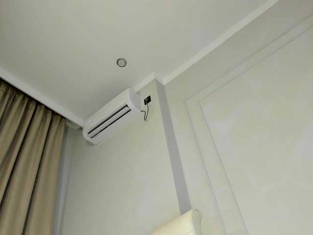 mikkylovely live cam on BongaCams