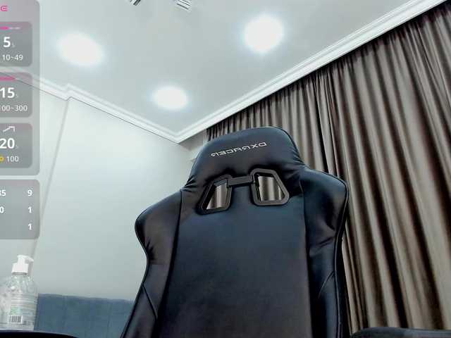 mikkylovely live cam on BongaCams