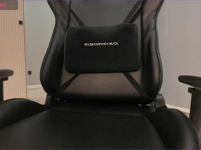 mikkylovely's BongaCams show and profile