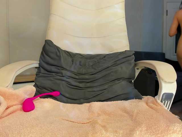 mikkylovely live cam on BongaCams