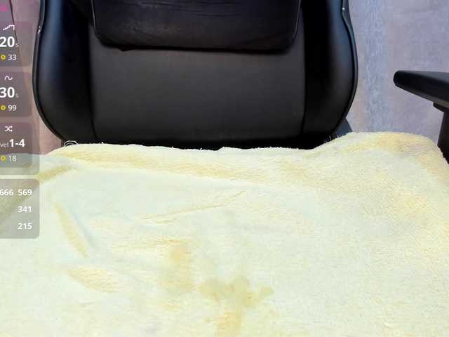 mikkylovely live cam on BongaCams