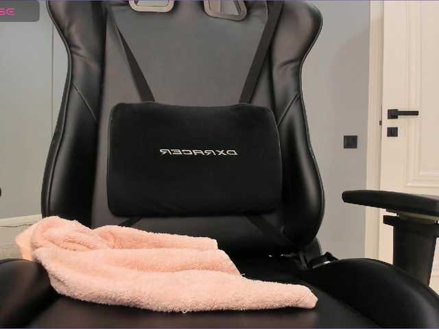 mikkylovely's BongaCams show and profile