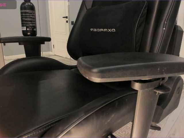 mikkylovely's BongaCams show and profile