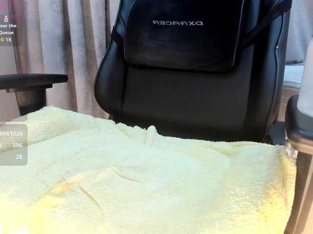 mikkylovely live cam on BongaCams