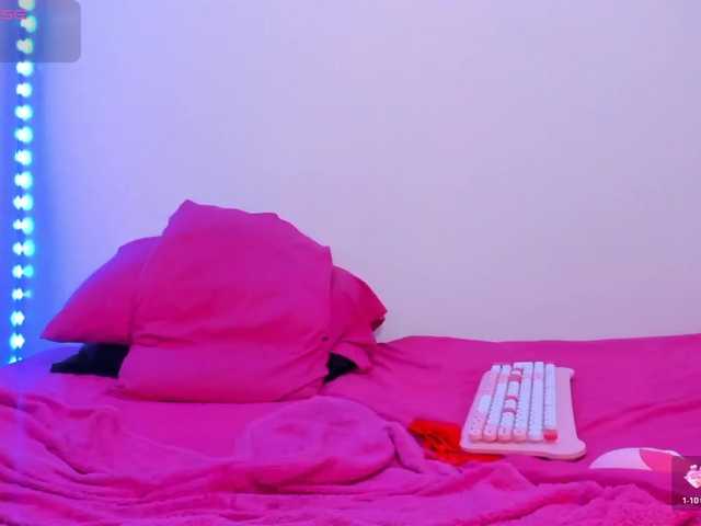 MaddyMendozax live cam on BongaCams