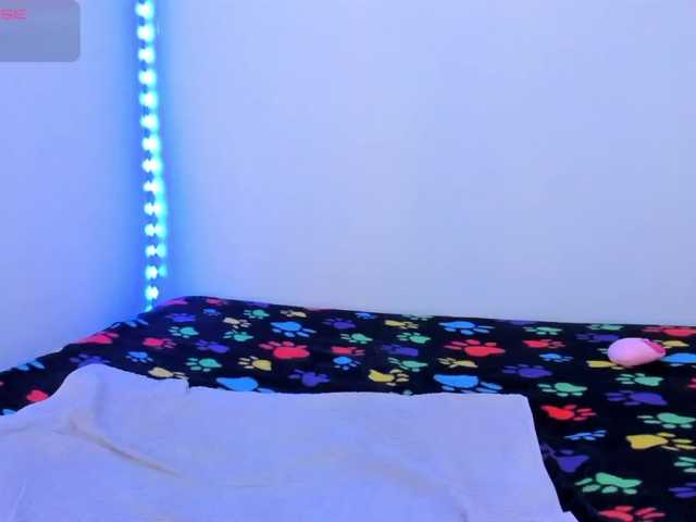 MaddyMendozax live cam on BongaCams