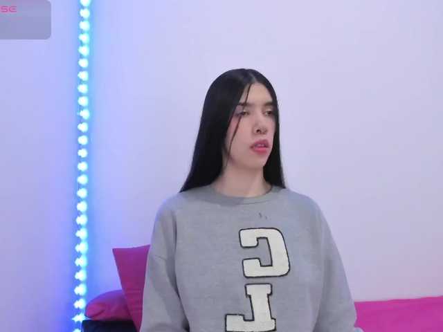 MaddyMendozax live cam on BongaCams