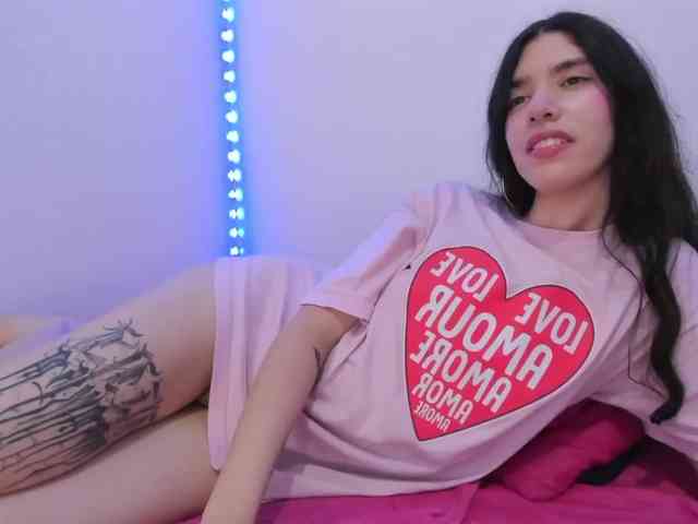 MaddyMendozax webcam