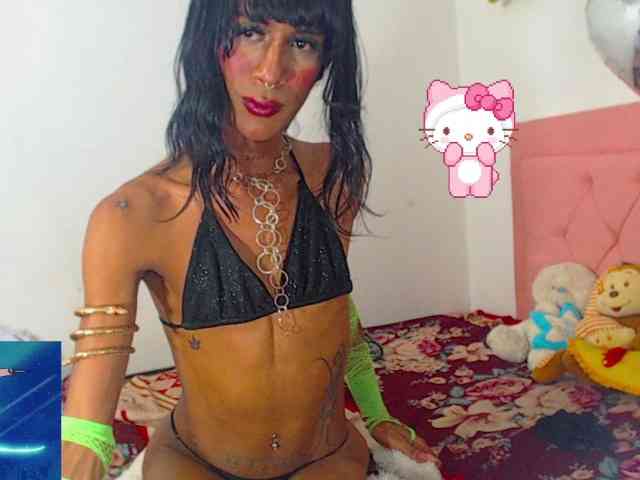 ivonnethh Live Webcam on BongaCams